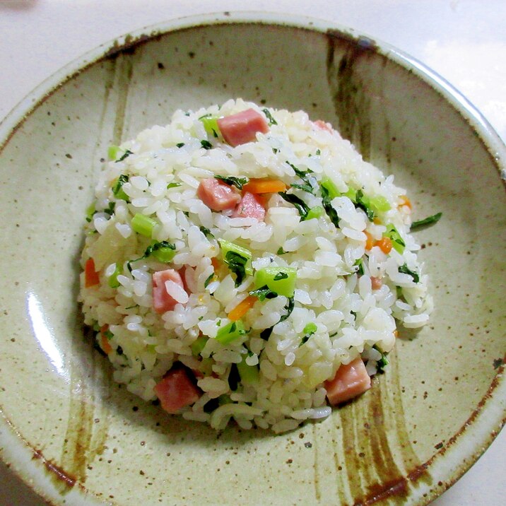 シャキシャキ大根葉♪チャーハンが美味しい！